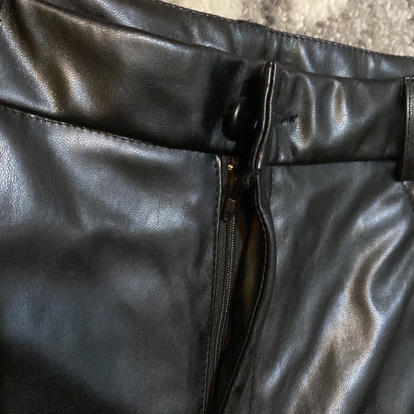 Leather pants - Picture 2 of 5